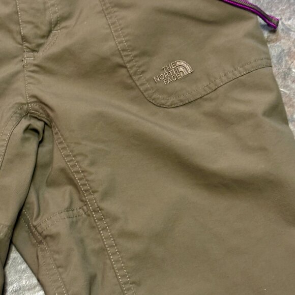 ~~The North Face Nylon Green Bermuda Long Capri Shorts Womens Tag 4  ********SIZ - Picture 3 of 5